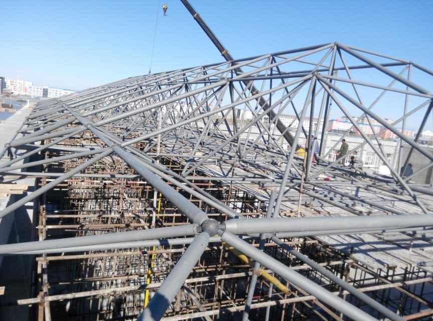 富阳商贸城屋顶网架工程
